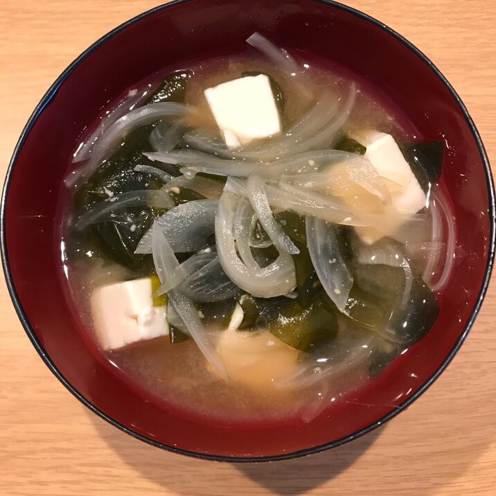 玉ねぎ入り豆腐とわかめの味噌汁 レシピ 作り方 By あやのこうじみそまろ 楽天レシピ 玉ねぎ入り豆腐とわかめの味噌汁 レシピ 作り方 By あやのこうじみそまろ 楽天レシピ